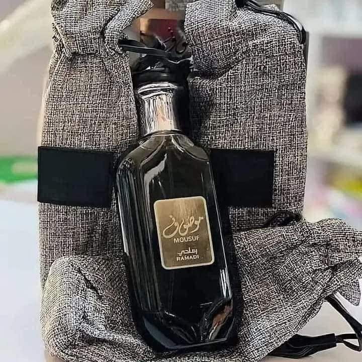 موصوف رمادي